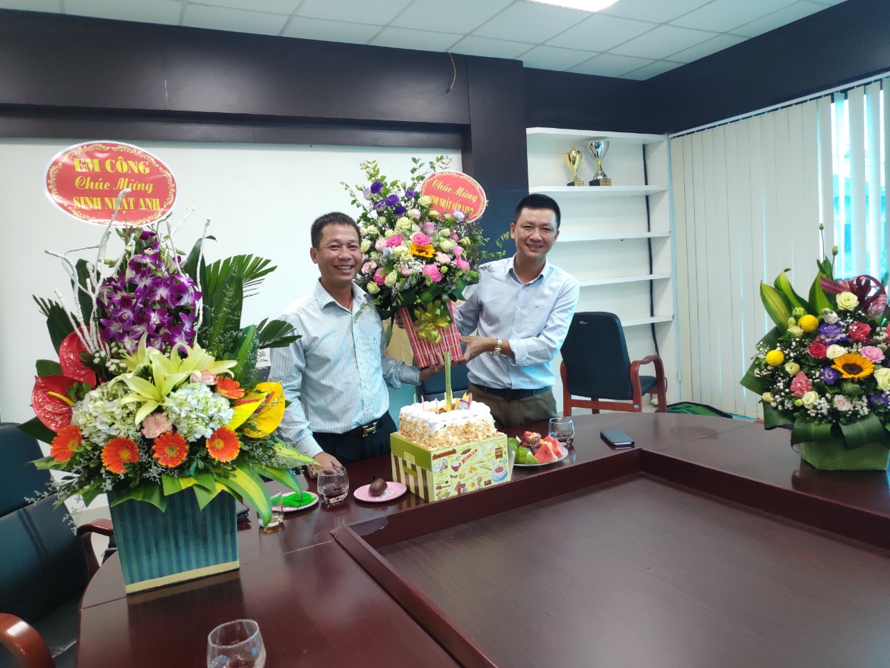 MỪNG SINH NHẬT TỔNG GIÁM ĐỐC NGUYỄN THẾ VINH